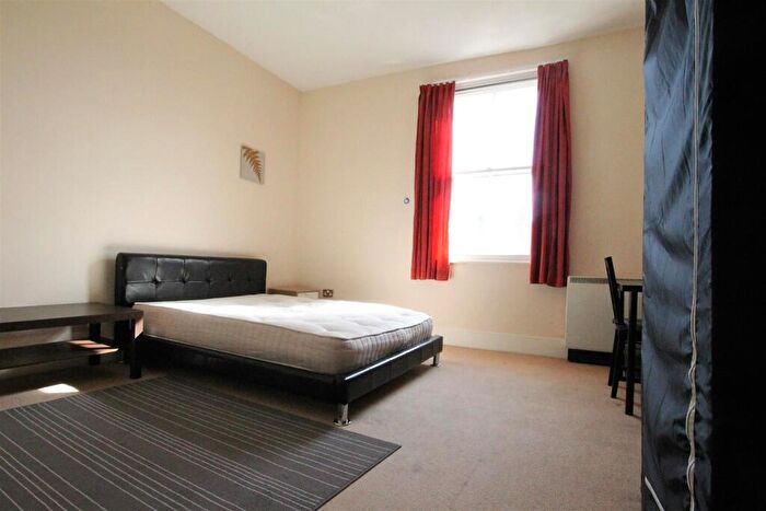 2 Bedroom Apartment To Rent In Erskine Chambers, City Centre, NE1