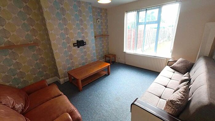 3 Bedroom Semi-Detached House To Rent In Fairholme Road, Withington, Manchester, M20