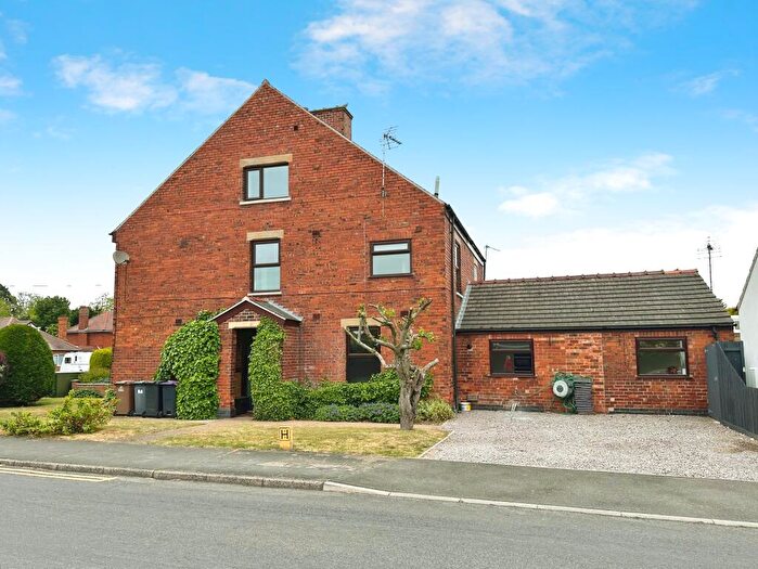 3 Bedroom Semi-Detached House For Sale In Lincoln Road, North Hykeham, LN6