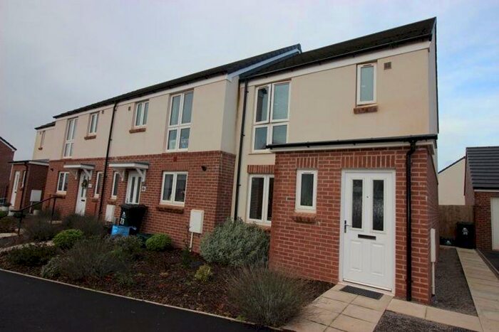 2 Bedroom End Of Terrace House To Rent In Kingfisher Drive, Lydney, GL15