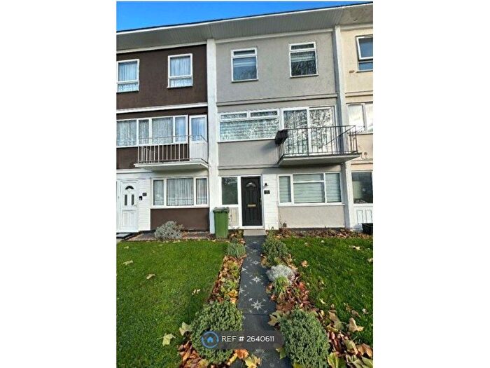 3 Bedroom Terraced House To Rent In Long Riding, Basildon, SS14