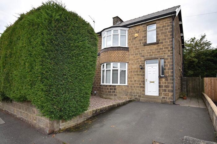 3 Bedroom House To Rent In Moor Hill Road, Huddersfield, HD3