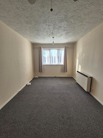 1 Bedroom Flat To Rent In Keats Close, Scotland Green Road, Enfield, EN3