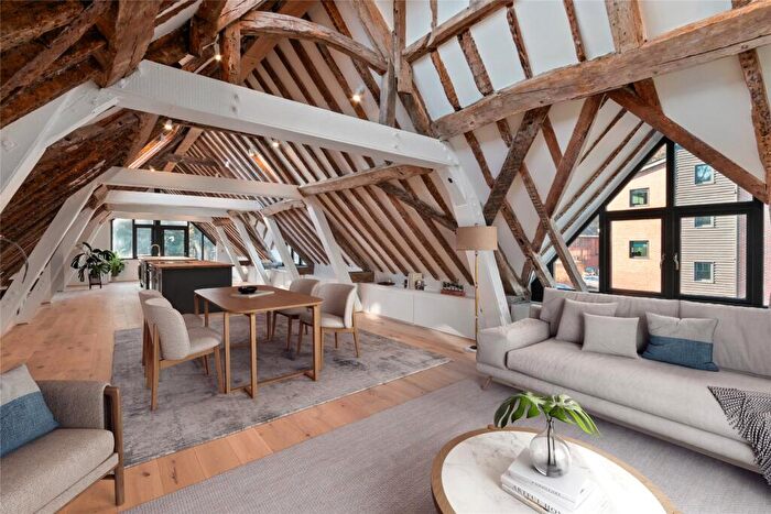 1 Bedroom Flat For Sale In Mill Lane, Godalming, Surrey, GU7