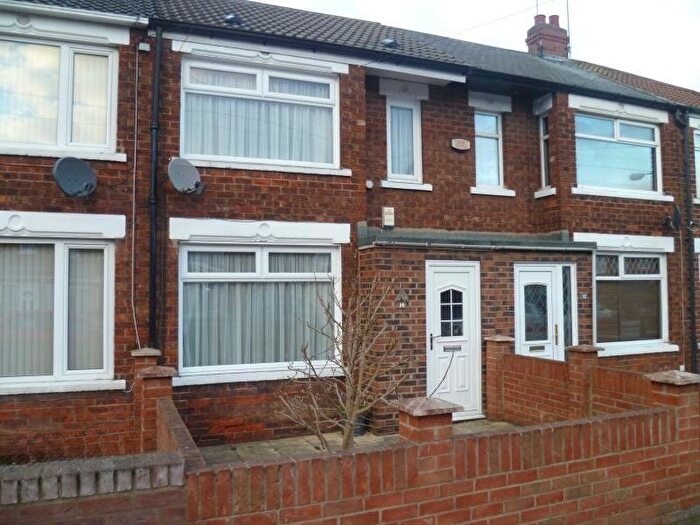 2 Bedroom Terraced House For Sale In Wharfedale Avenue, Hull, East Yorkshire, HU9