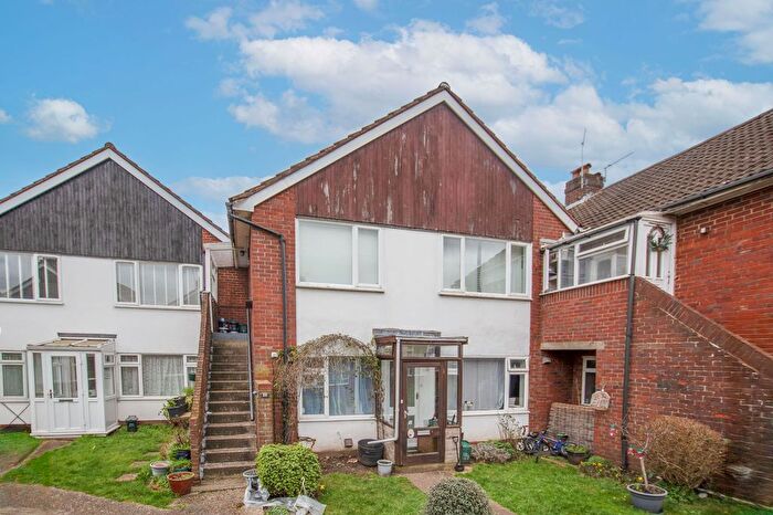 2 Bedroom Flat For Sale In Manor Road, Guildford, GU2