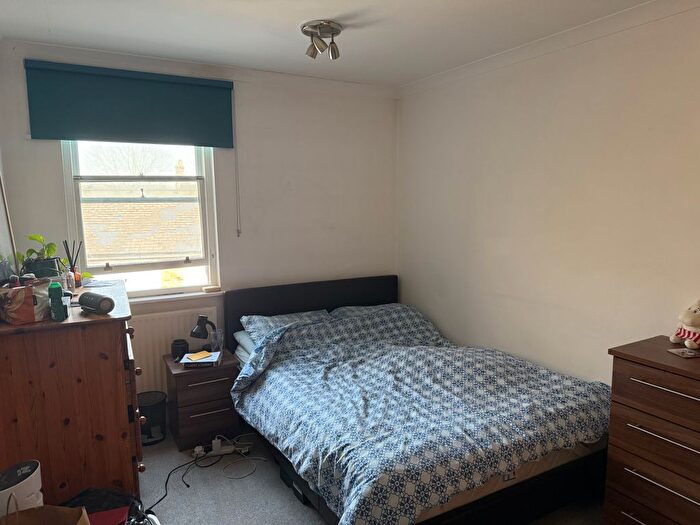 1 Bedroom Flat To Rent In Balham Park Road, London, SW12