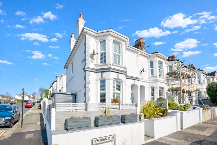 2 Bedroom Flat For Sale In Newtown Road, Hove, BN3