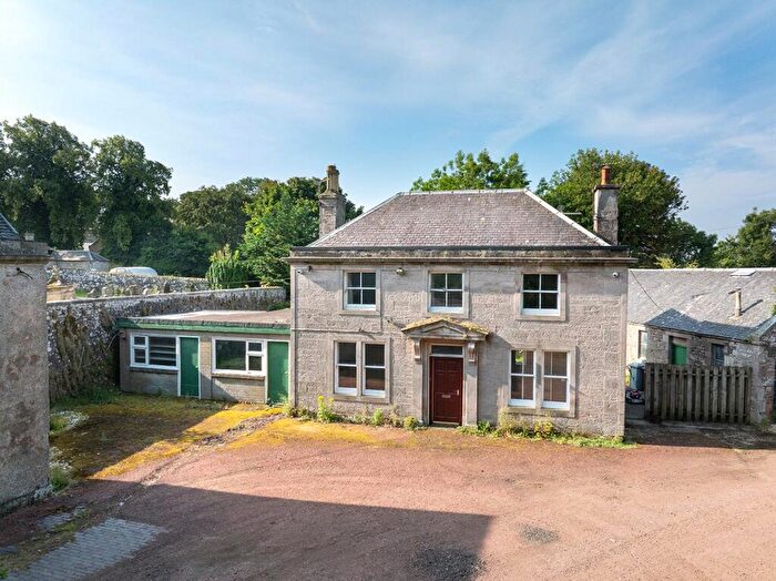 House For Sale In Townfoot Cottage & Old Estate Yard, Carnwath, Lanarkshire, ML11