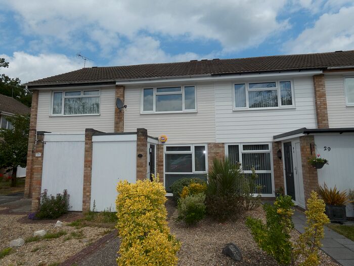 2 Bedroom Property To Rent In Falstone, Goldsworth Park, Woking, GU21