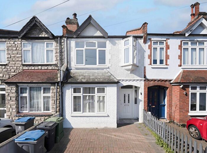 3 Bedroom Terraced House For Sale In Beverley Road, New Malden, KT3