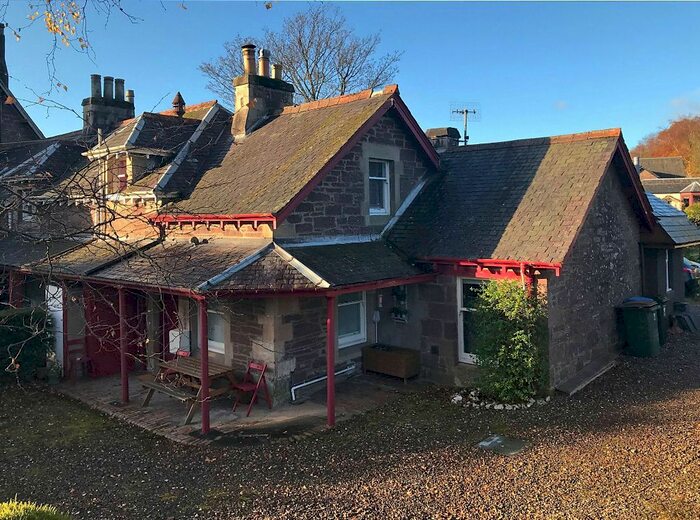 2 Bedroom Cottage To Rent In Connaught Terrace, Crieff PH7