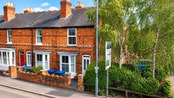 2 Bedroom End Of Terrace House For Sale In Grove Road, Stratford-Upon-Avon, CV37