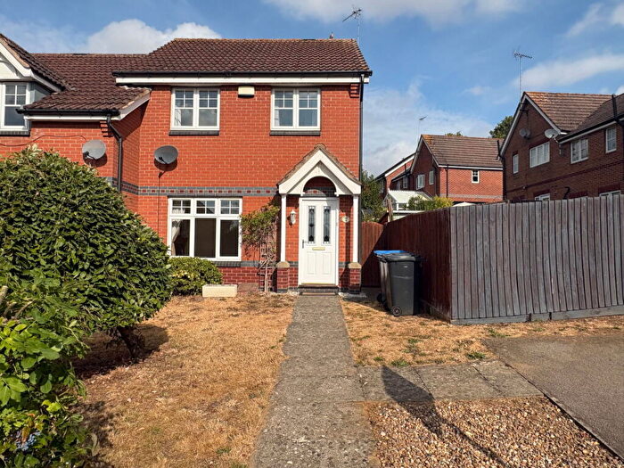 3 Bedroom End Of Terrace House To Rent In Timson Close, Market Harborough, Leicestershire, LE16