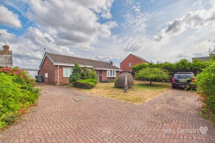 3 Bedroom Detached Bungalow For Sale In St. Margarets, Burton-on-Trent, DE13