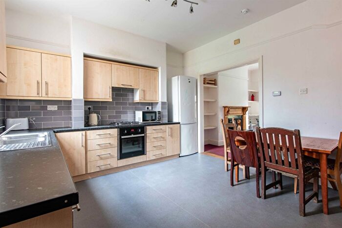 7 Bedroom Semi-Detached House To Rent In Arundel Street, Nottingham, NG7