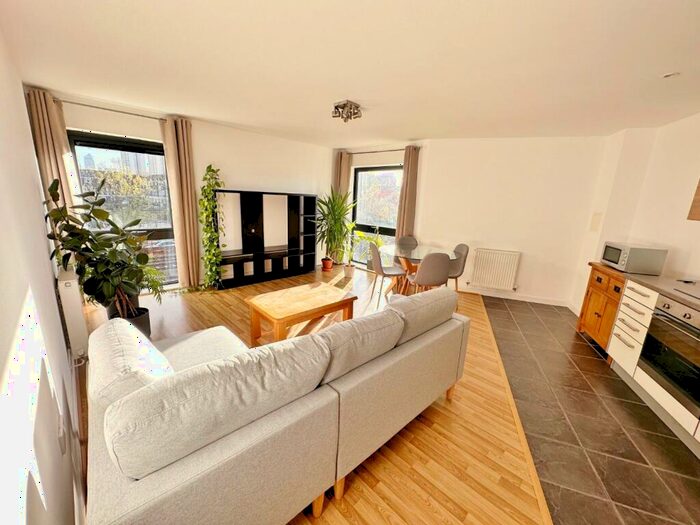 2 Bedroom Flat To Rent In Mostyn Grove, Bow, E3