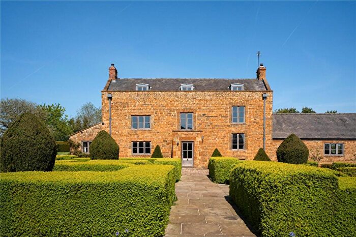 5 Bedroom Detached House For Sale In Southam Road, Farnborough, Banbury, Warwickshire, OX17