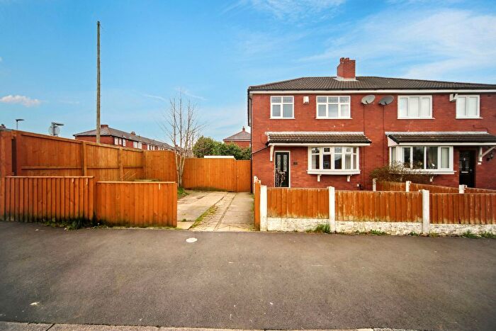 3 Bedroom Semi Detached House To Rent In Greenwood Avenue, Wigan, WN5