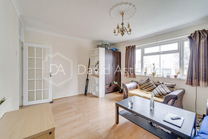 3 Bedroom Maisonette To Rent In Hobbs Place Estate, Islington, London, N1