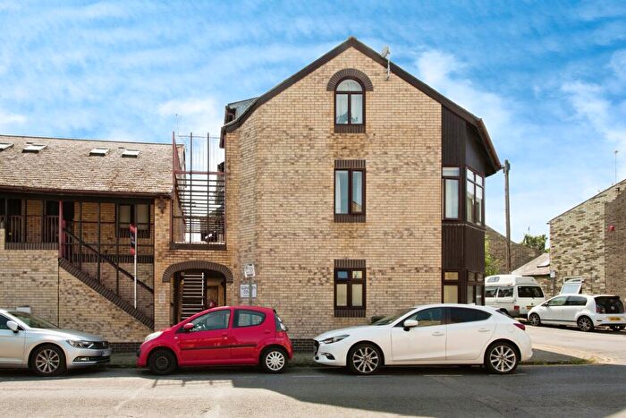1 Bedroom Flat For Sale In Searle Street, Cambridge, Cambridgeshire, CB4