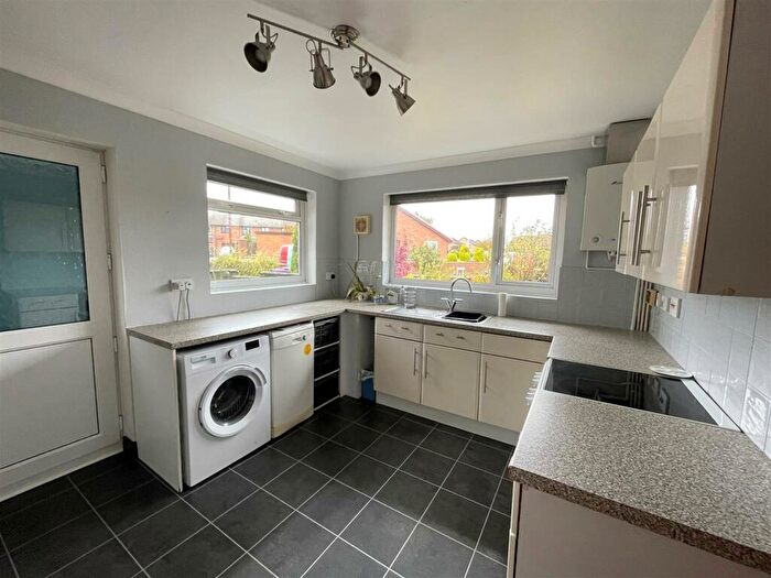 2 Bedroom Detached Bungalow For Sale In Dove Close, Louth, LN11