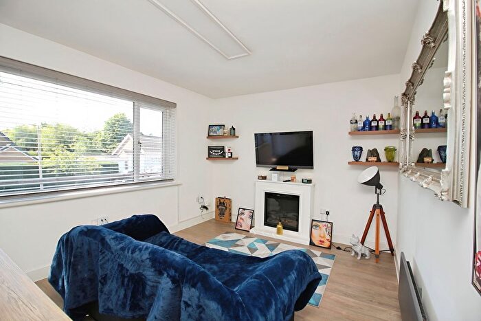2 Bedroom Flat For Sale In Cherry Tree Court, Kirby Muxloe, LE9
