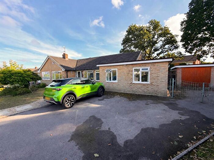 4 Bedroom Bungalow For Sale In Heath Farm Close, Ferndown, BH22