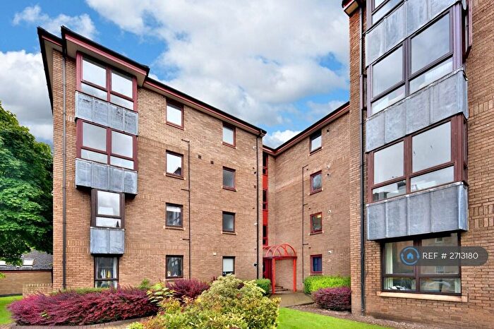 3 Bedroom Flat To Rent In Sienna Garden, Edinburgh, EH9