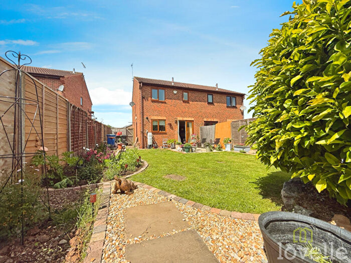 3 Bedroom Semi-Detached House For Sale In Glentham Road, Gainsborough, DN21