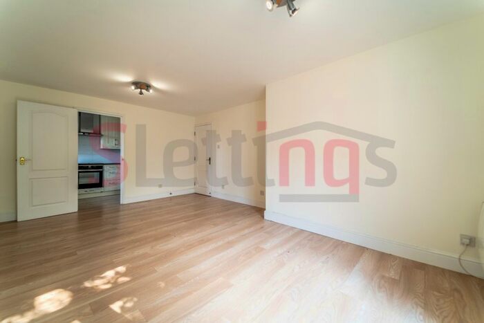 1 Bedroom Flat To Rent In Heton Gardens, London, NW4