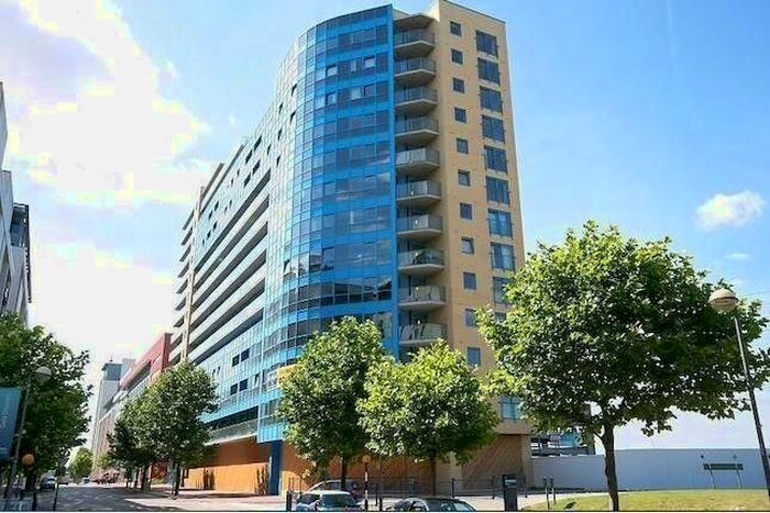 2 Bedroom Flat To Rent In Westgate Apartments, Western Gateway, Royal Victoria Docks, Excel, London, E16
