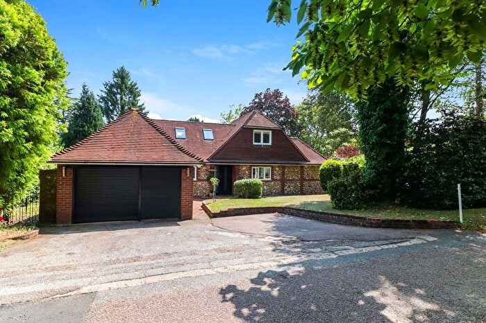 4 Bedroom Detached Bungalow For Sale In Lady Meadow, Kings Langley, WD4