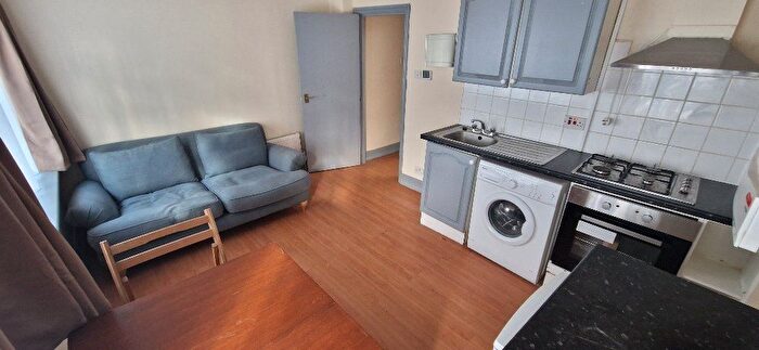 1 Bedroom Flat To Rent In Holloway Road, London, N7