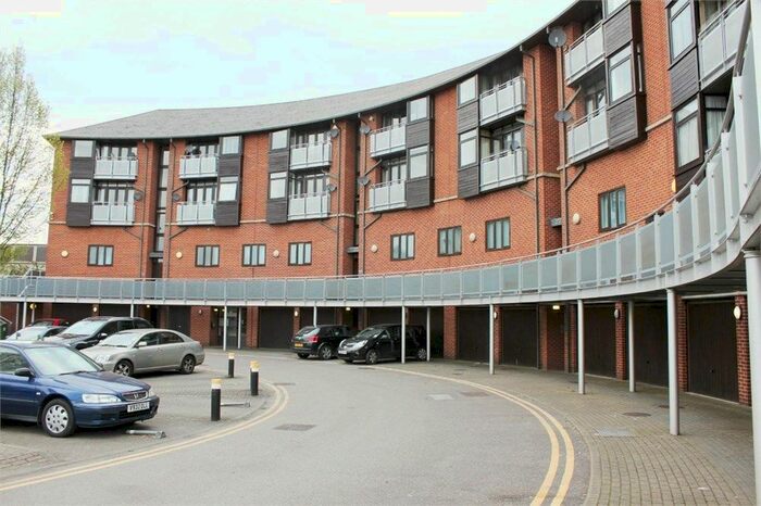 2 Bedroom Flat To Rent In Nash Way, Harrow, HA3