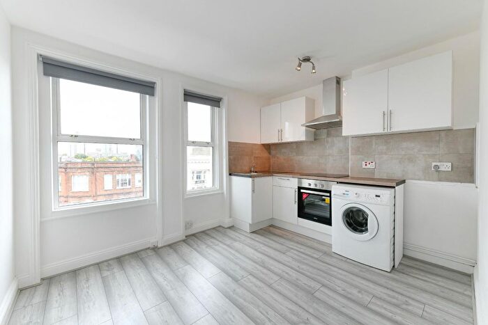 2 Bedroom Flat To Rent In Kilburn High Road, London, NW6