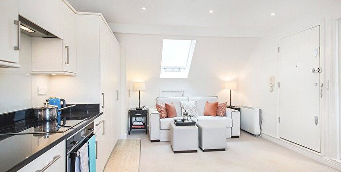 Studio To Rent In Mount Street, Mayfair, London, W1K