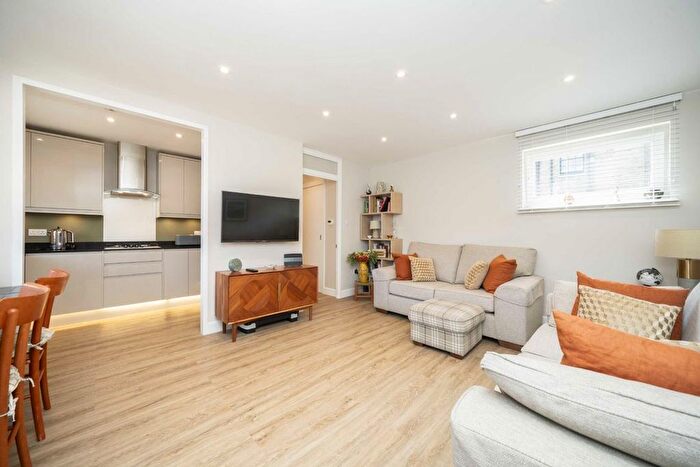 1 Bedroom Flat For Sale In Charlton Place, Islington, N1