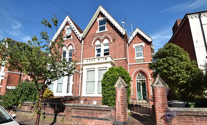2 Bedroom Flat To Rent In St. Davids Road, Southsea, Hampshire, PO5