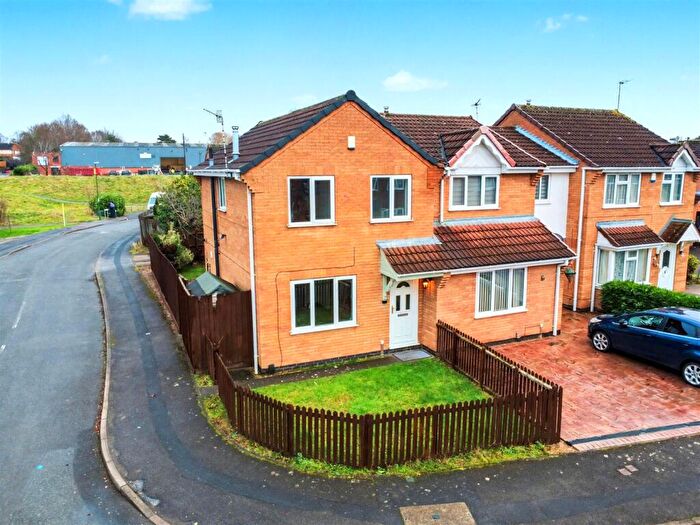 3 Bedroom End Of Terrace House For Sale In Gothic Close, Nottingham, NG6