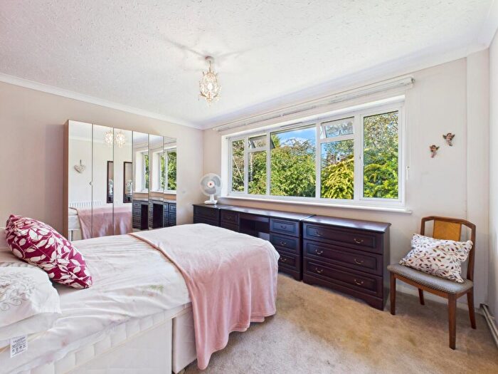 2 Bedroom Flat For Sale In Lansdown Road, Sidcup, Kent, DA14