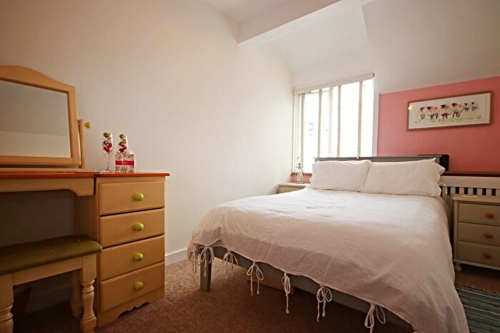 2 Bedroom Apartment For Sale In High Street, Billingshurst, RH14