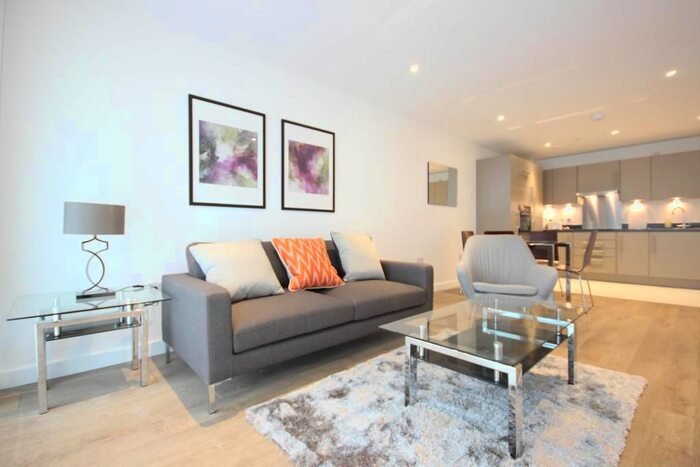 2 Bedroom Flat To Rent In Bessemer Place, London, SE10