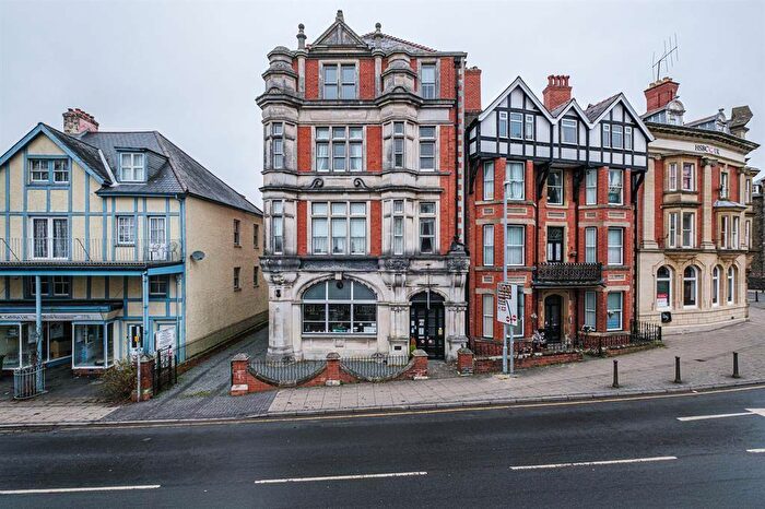 6 Bedroom Semi-Detached House For Sale In Portland House Spa Road, Llandrindod Wells, Powys, Mid Wales, LD1