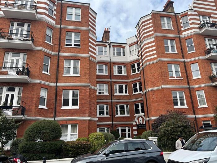 2 Bedroom Flat To Rent In Lurline Gardens, SW11