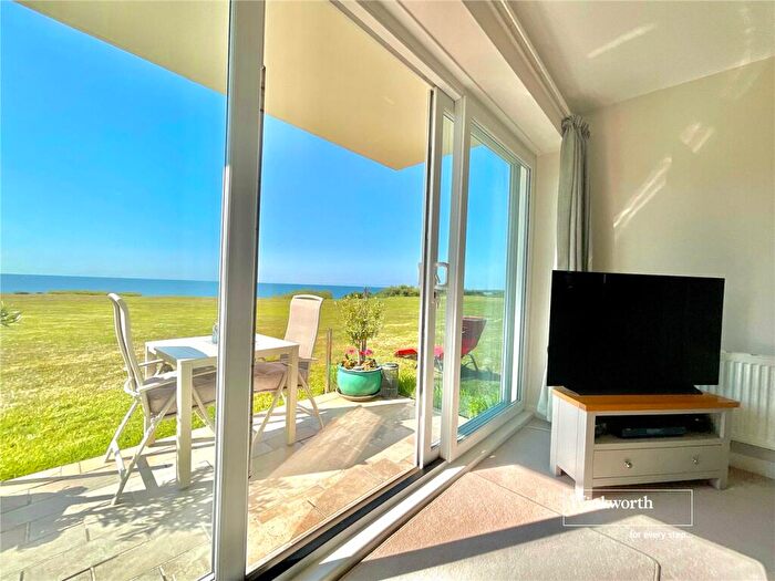 2 Bedroom Apartment For Sale In Arundel Way, Highcliffe, Christchurch, BH23