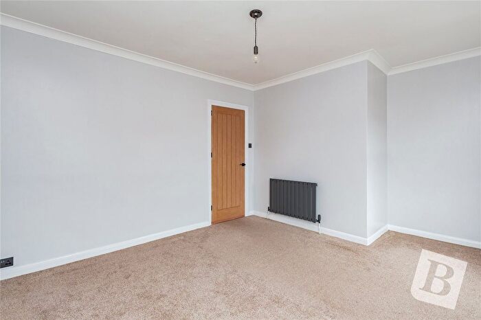 2 Bedroom Terraced House For Sale In Cross Lane East, Gravesend, Kent, DA12