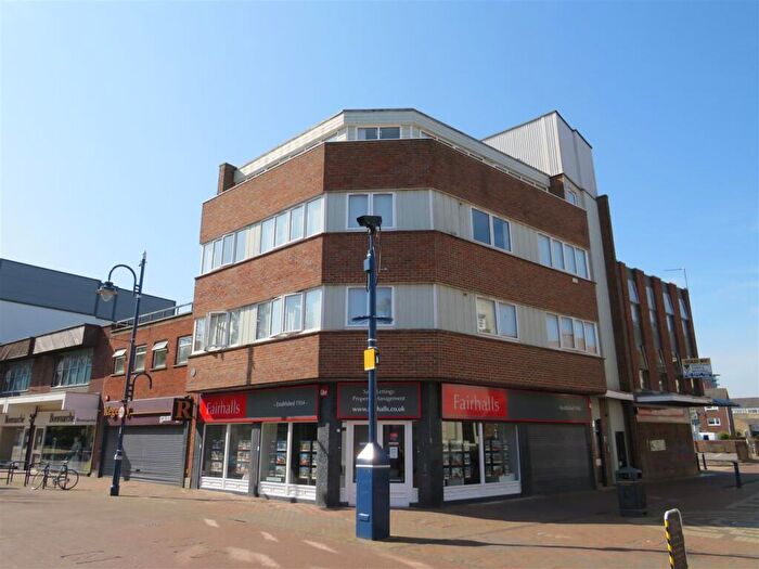2 Bedroom Flat To Rent In North Cross Street, Gosport, PO12