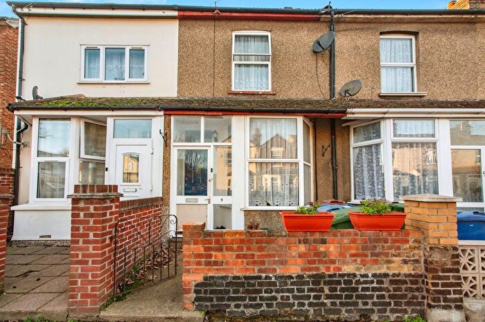 2 Bedroom Terraced House For Sale In Kent Road, Grays, RM17