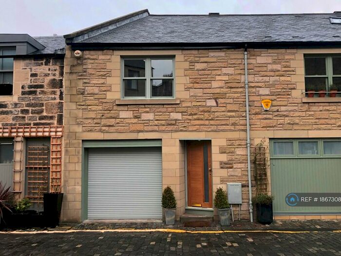2 Bedroom Maisonette To Rent In Jamaica Street North Lane, Edinburgh, EH3